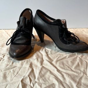 Fun leather tie up heel